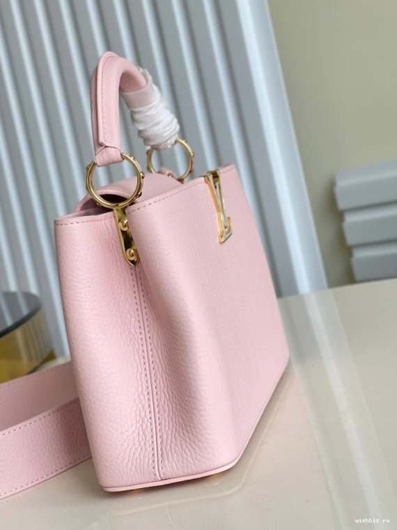 WIS CAPUCINES VUITTON LOUIS BB 1022